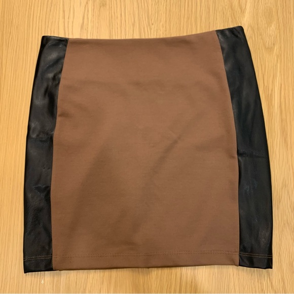 Brown and black panel miniskirt - Picture 1 of 4